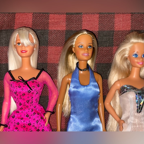 12 Barbie Dolls, 1 Ken & 4 Kelly Dolls Lot - Picture 3 of 15